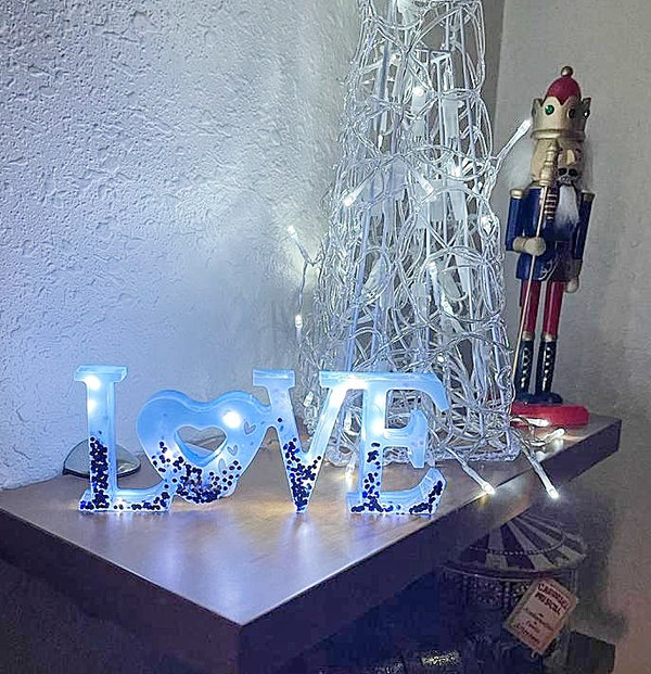 Lámpara Modelo "LOVE" personalizada